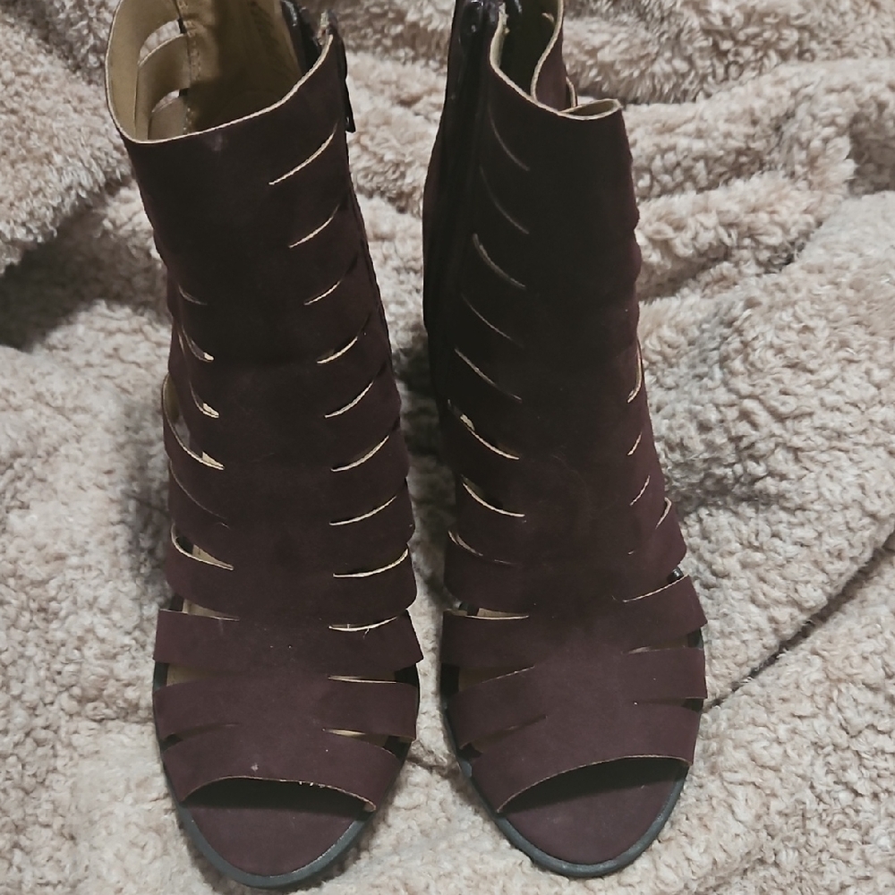 Women's Burgundy Peep-Toe Ankle Heels